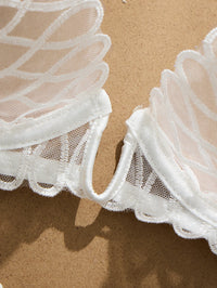 French Style Sexy Embroidered Transparent Underwear Set V-Neck Design Anti-Sagging Breathable Bra and Panties Ensemble