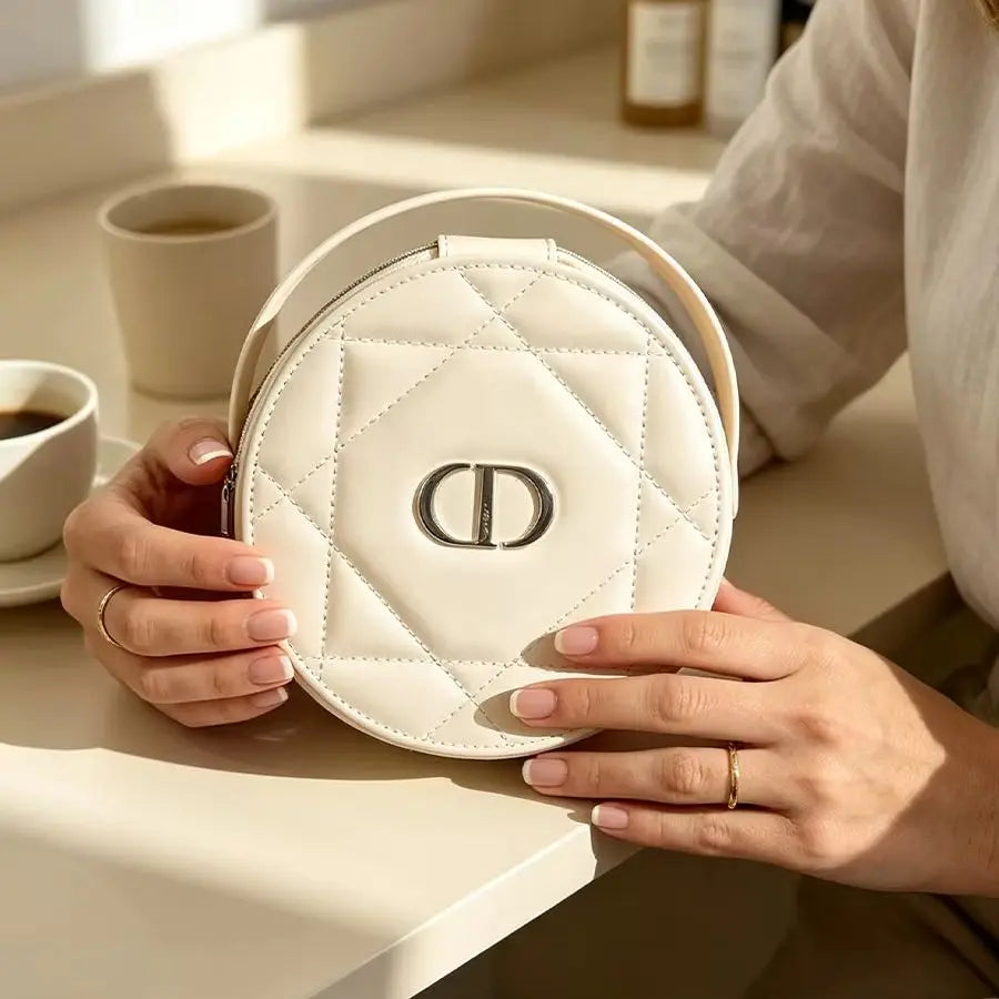 Christian  ’S Bag Luxury Apricot round Handheld Makeup Organizer Pouch with Zipper & Built-In Mirror Portable Travel Cos