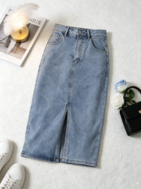 High-Waist Light Blue Split Denim Skirt, Slim-Fitting, Hip-Covering, Versatile, Washed and Worn Straight Mid-Length Skirt