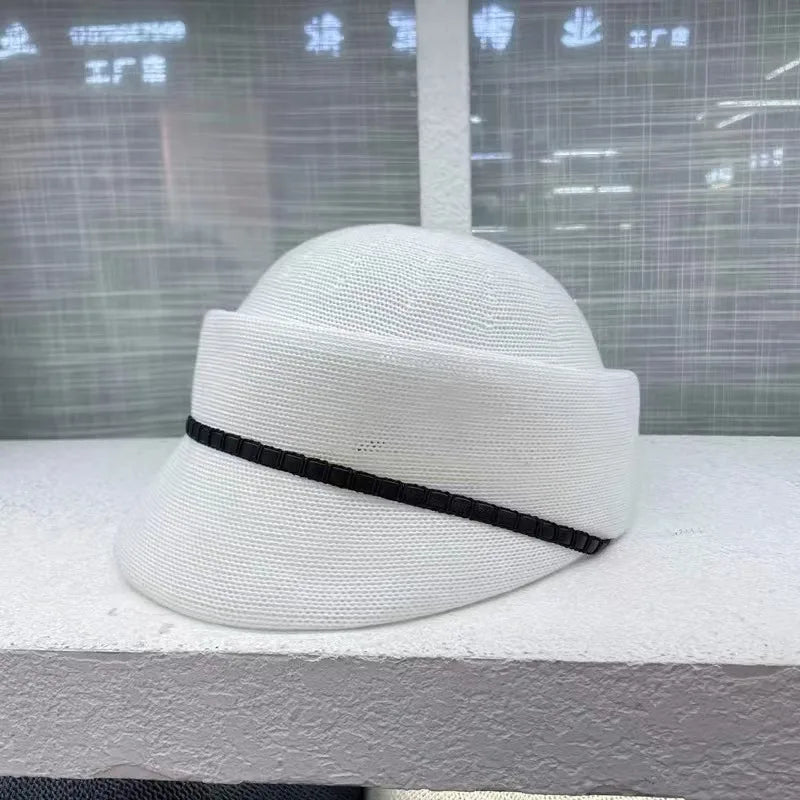 New Spring and Summer Thin Breathable Equestrian Hats for Women Show Small Face Outdoor Travel Photo French Elegant Retro Berets