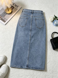 High-Waist Light Blue Split Denim Skirt, Slim-Fitting, Hip-Covering, Versatile, Washed and Worn Straight Mid-Length Skirt