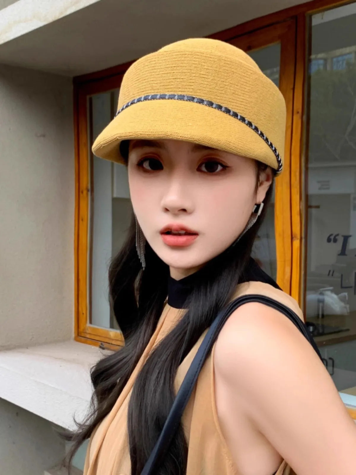 New Spring and Summer Thin Breathable Equestrian Hats for Women Show Small Face Outdoor Travel Photo French Elegant Retro Berets