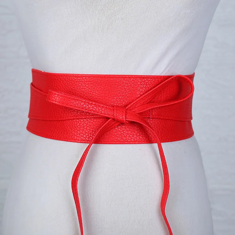 Ceinture large femme pour accessoiriser une robe