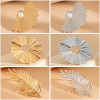 Designer Geometric Fan-Shaped Feather Metal Big Ring for Women Trendy Lady Party Imitated Pearl Finger Ring Fashion Jewelry Gift