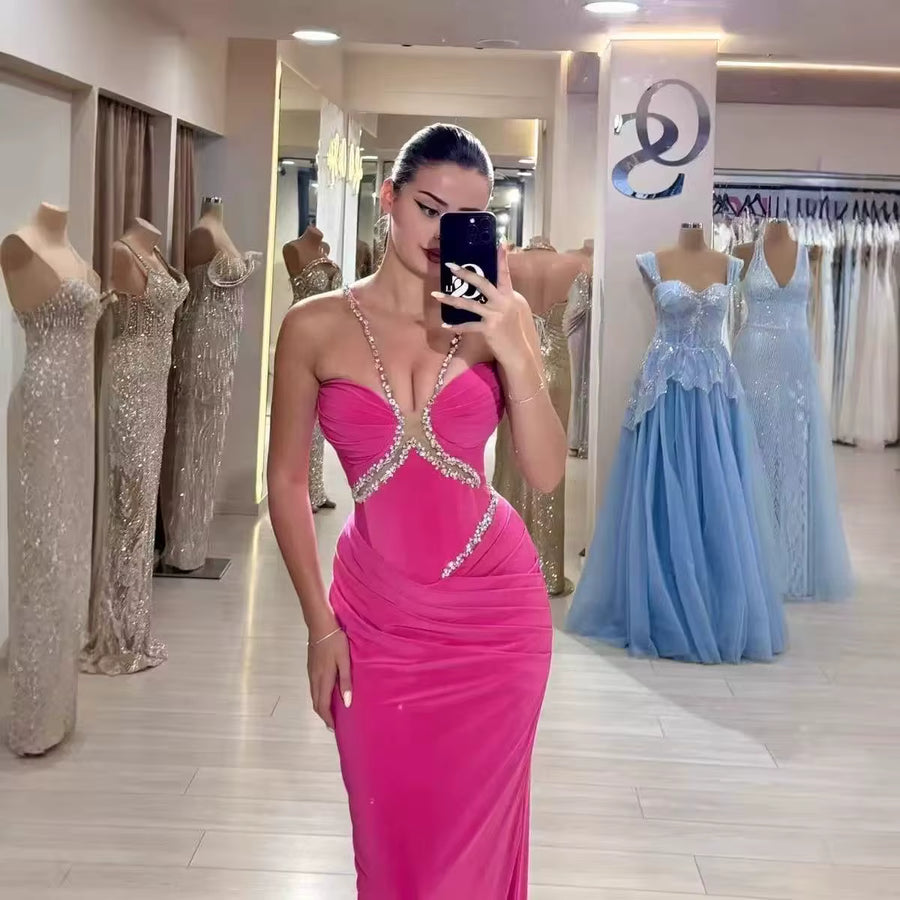 Robe de Soirée Longue Rose à Strass – Bustier Sans Bretelles